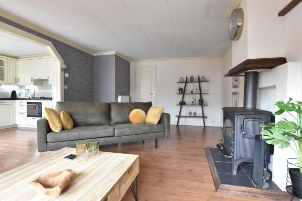 Wellness bungalow in het bos op 470m van Kaatsheuvel centrum - thumbnail 3