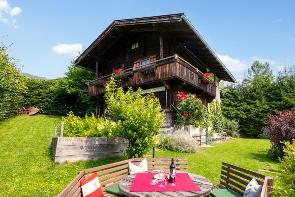 Vrijstaand vakantiehuis met stoombad en tuin in Hopfgarten, Tirol - thumbnail 1