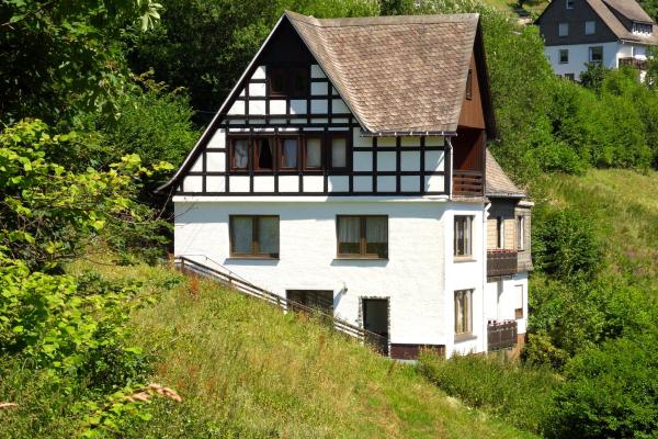 Centraal gelegen vakantiehuis in Nordenau voor 10 personen - thumbnail 1