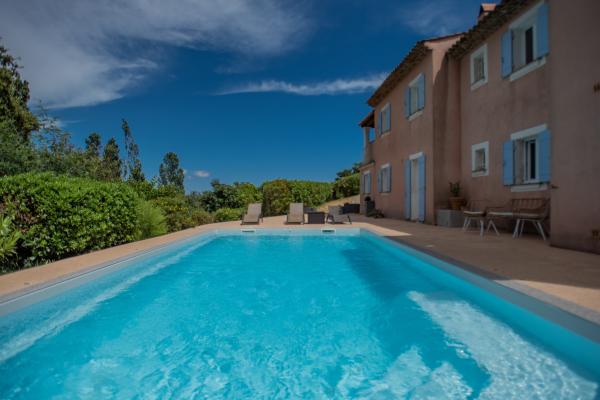 Villa met panoramisch uitzicht, privézwembad en strand op 2 km in Cavalaire-sur-Mer - thumbnail 1