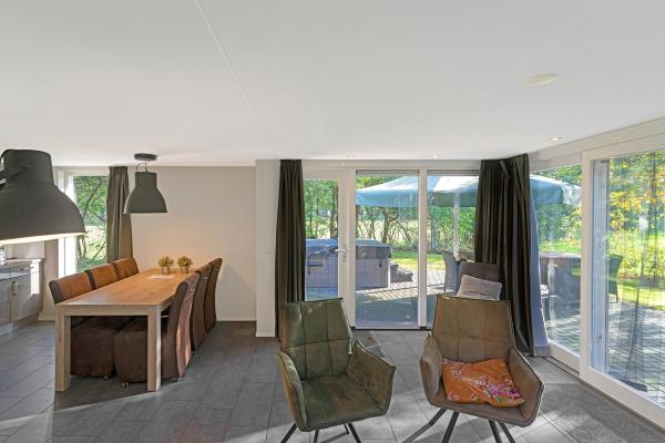 Luxe wellness villa in bosrijke omgeving nabij stadscentrum - thumbnail 6