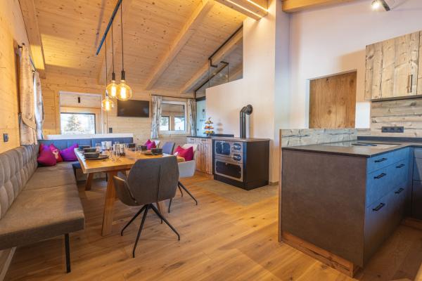 Luxe chalet direct aan de skipiste met privé whirlpool en sauna in Gerlos - thumbnail 5