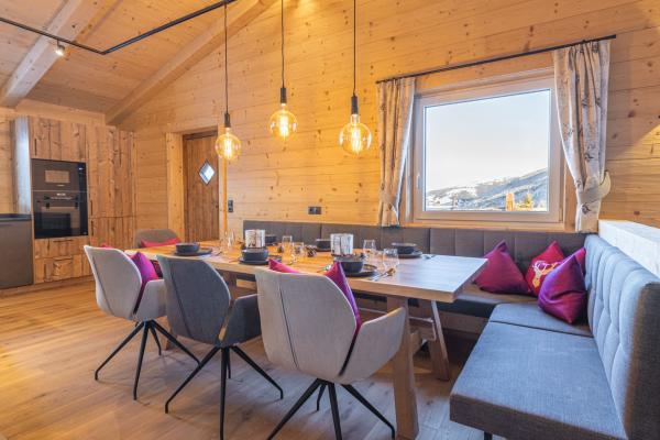 Luxe chalet direct aan de skipiste met privé whirlpool en sauna in Gerlos - thumbnail 3