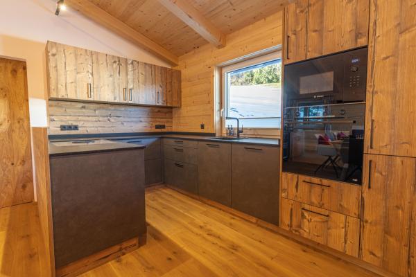 Luxe chalet direct aan de skipiste met privé whirlpool en sauna in Gerlos - thumbnail 6