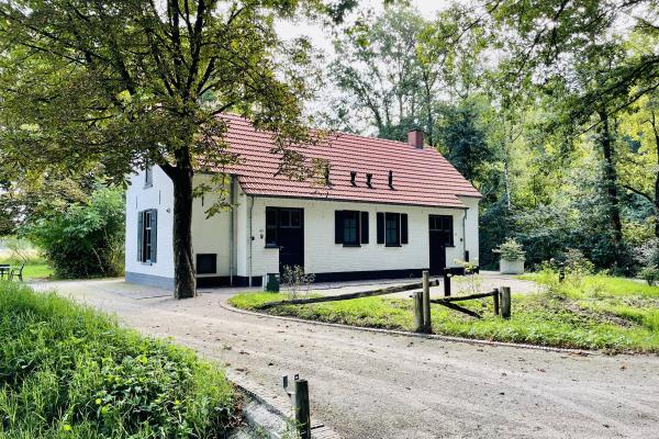 Knus vakantiehuis in bosrijke omgeving bij Erp, Brabant - thumbnail 1
