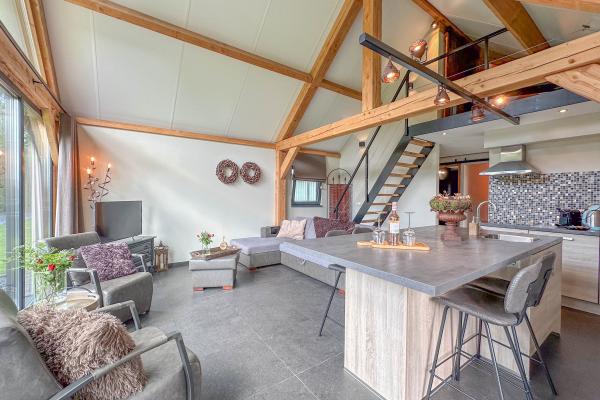 Landelijk luxe rietgedekt huis op vakantielandgoed in Alphen - thumbnail 4