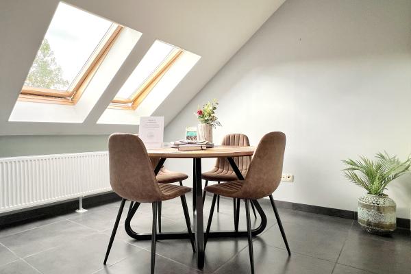 Centraal gelegen ruim appartement met tuin in Genk - thumbnail 2