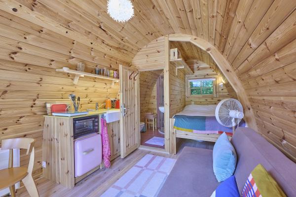 Sfeervol Tiny House in Goedereede, 5 km van het Noordzeestrand - thumbnail 3