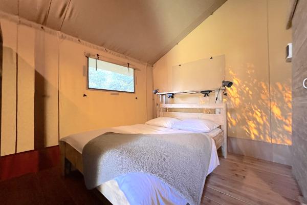 Luxe safaritent met hottub voor 6 personen op de Veluwe - thumbnail 6