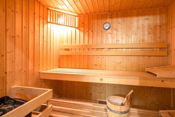 12-persoons ruim vakantiehuis in Gnesau met sauna en grote tuin - thumbnail 4