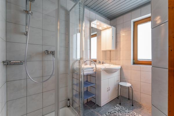 Panoramisch 8-persoons appartement aan de piste in Zell am See - thumbnail 5