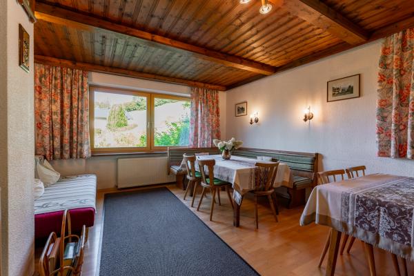 Panoramisch 8-persoons appartement aan de piste in Zell am See - thumbnail 2