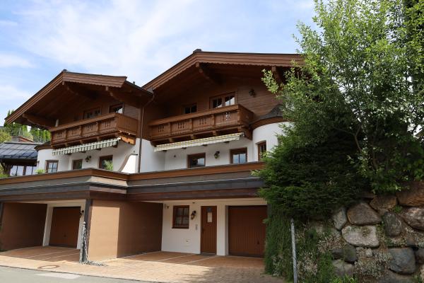 Vrijstaand chalet nabij het meer in Kirchberg in Tirol - thumbnail 1