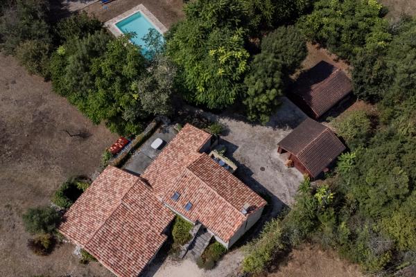 Vrijstaand vakantiehuis in Sérignac met privézwembad en grote tuin - thumbnail 3