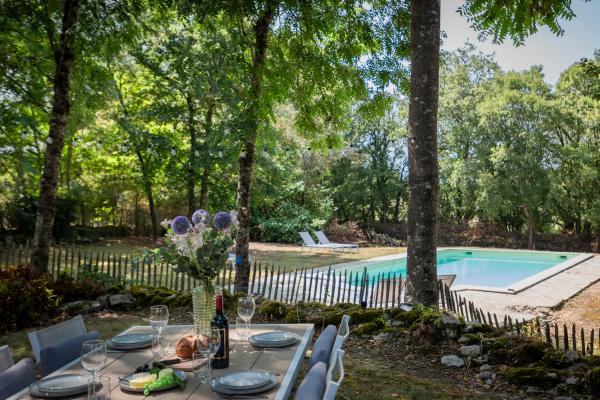 Vrijstaand vakantiehuis in Sérignac met privézwembad en grote tuin - thumbnail 2