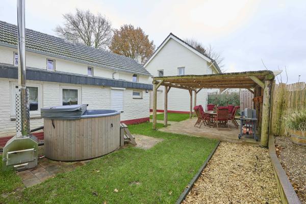 Ruime familiewoning met hottub op Zuid-Limburgs heuvelplateau - thumbnail 2