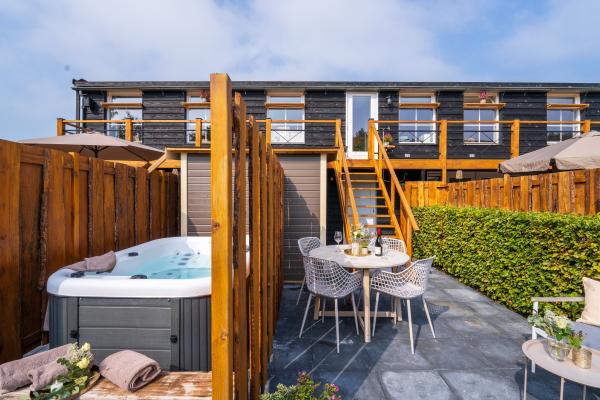 Luxe wellness appartement met sauna & whirlpool op de Veluwe - thumbnail 1