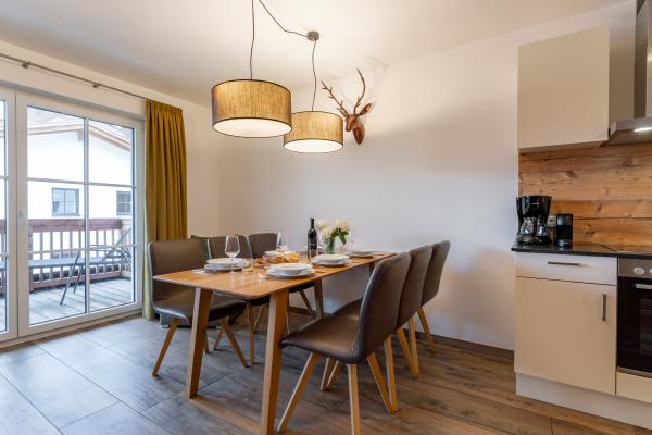 Aan de piste: Ruim appartement voor 6 personen in centrum Piesendorf - thumbnail 4