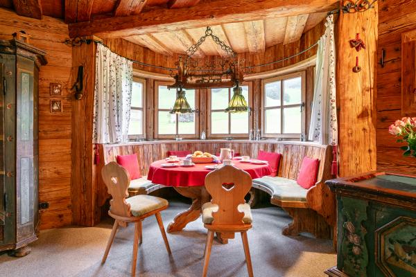 Tirools chalet in Kirchberg, ski tot aan de deur - thumbnail 5