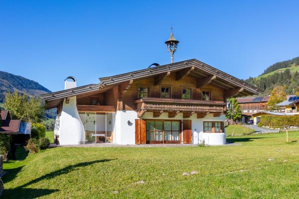 Tirools chalet in Kirchberg, ski tot aan de deur - thumbnail 2