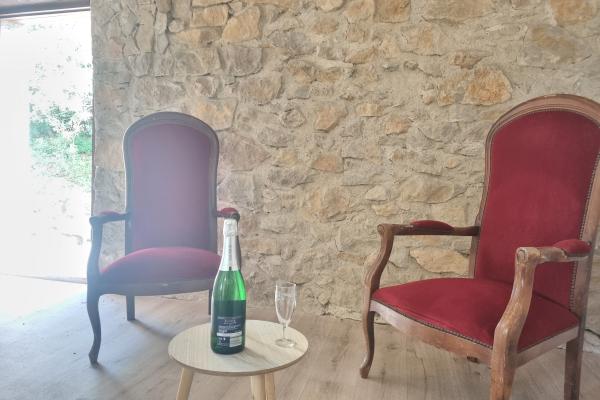 Vrijstaand vakantiehuis met privé zwembad in bosrijk Herault, 10 personen - thumbnail 6