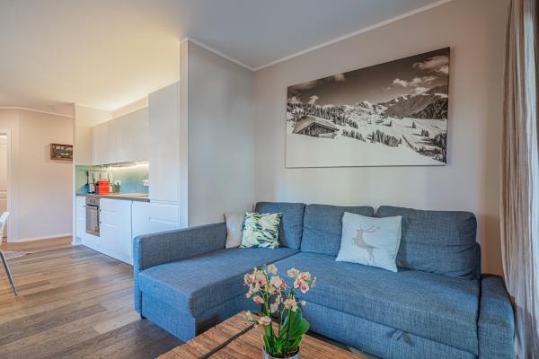 Appartement aan de piste in Kitzbühel met terras, tuin en ruimte voor 6 personen - thumbnail 4