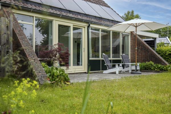 Vrijstaand vakantiehuis aan de Waddenzee in Lauwersoog - thumbnail 2