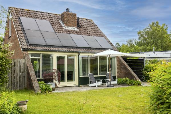 Vrijstaand vakantiehuis aan de Waddenzee in Lauwersoog - thumbnail 1
