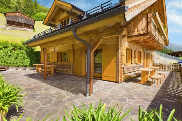 Vrijstaand chalet met sauna op 300m van de piste in Hippach - thumbnail 1