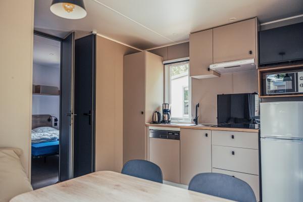 Modern chalet met luxe badkamer en beschut terras in bosrijk Vessem - thumbnail 5