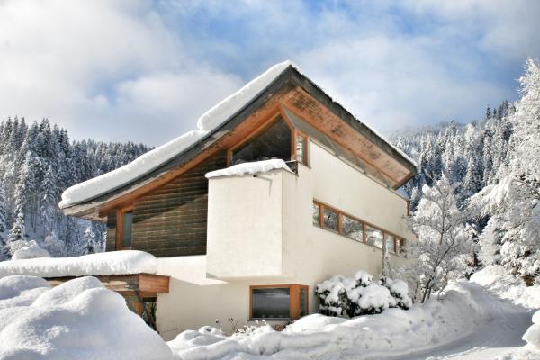 Aan de piste: Luxe vrijstaand chalet in Hopfgarten im Brixental - thumbnail 1