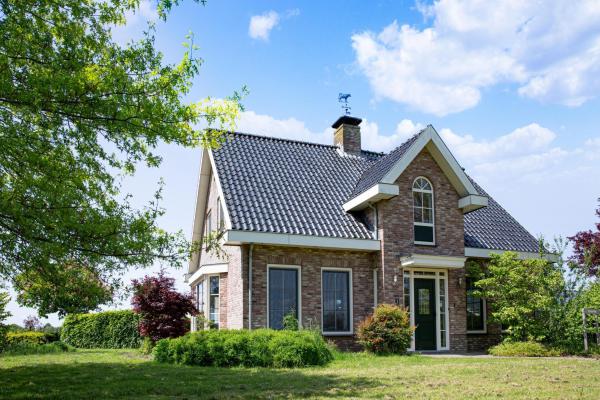 Sfeervol boerderijhuis op werkende kaasboerderij in Land van Heusden en Altena - thumbnail 1