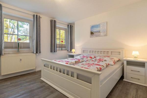 Op 300 m van zee: Licht appartement in centrum Boltenhagen - thumbnail 2
