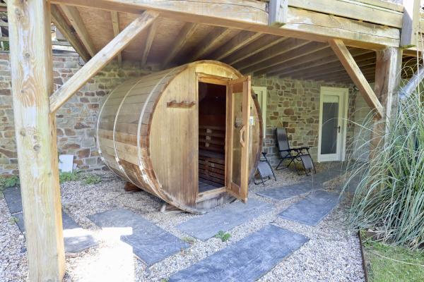 Vrijstaand 12-persoons vakantiehuis met sauna in Rendeux - thumbnail 3