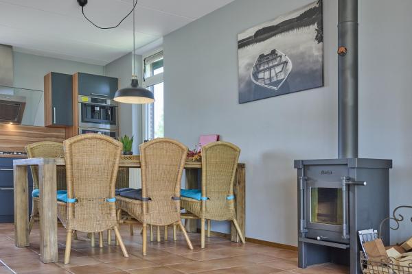 Sfeervol vrijstaand huis met veranda, 2 badkamers en uitzicht over de polder - thumbnail 5