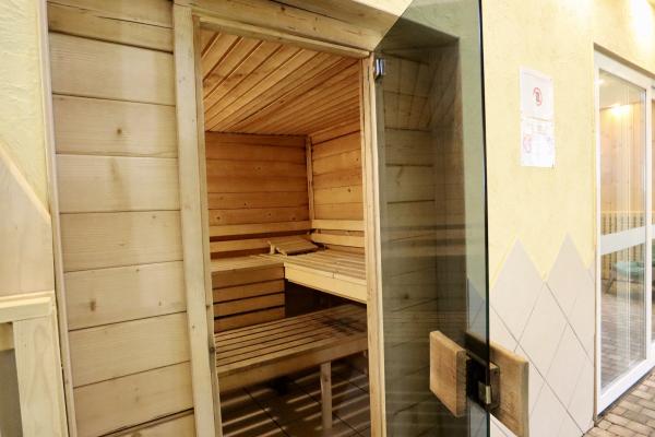 Ruim vakantiehuis in Sourbrodt voor 15 personen met zwembad en sauna - thumbnail 2