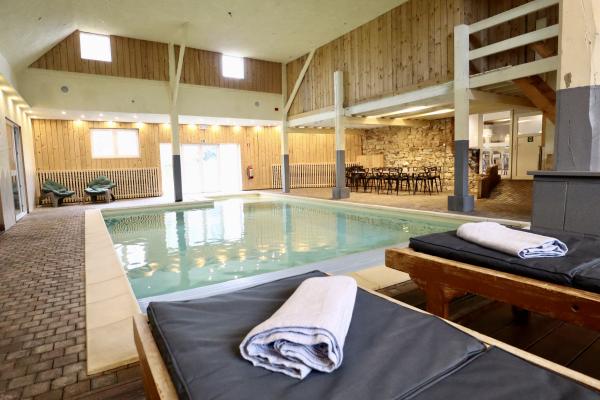 Ruim vakantiehuis in Sourbrodt voor 15 personen met zwembad en sauna - thumbnail 1