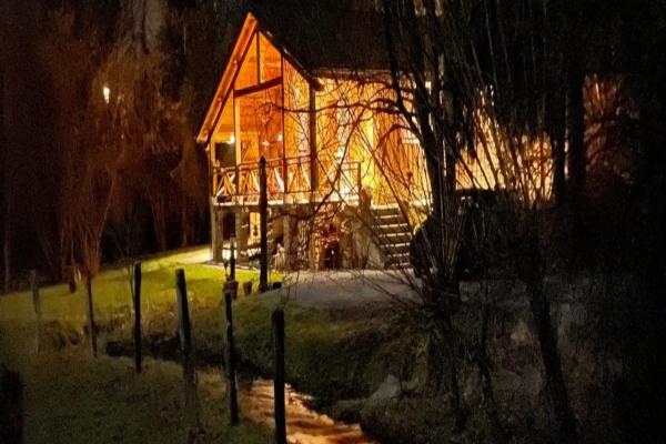 Intiem chalet aan de rivier met bubbelbad en stoomdouche in de Ardennen - thumbnail 4