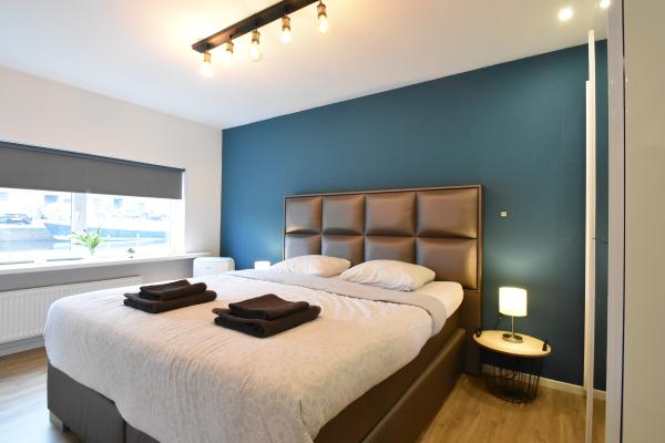 Luxe woonboot in hartje Den Haag: 160m² drijvend genot - thumbnail 5