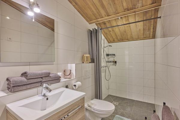 Sfeervol vakantiehuis in gerenoveerde stal met uitzicht op reeën in Reusel, Brabant - thumbnail 6