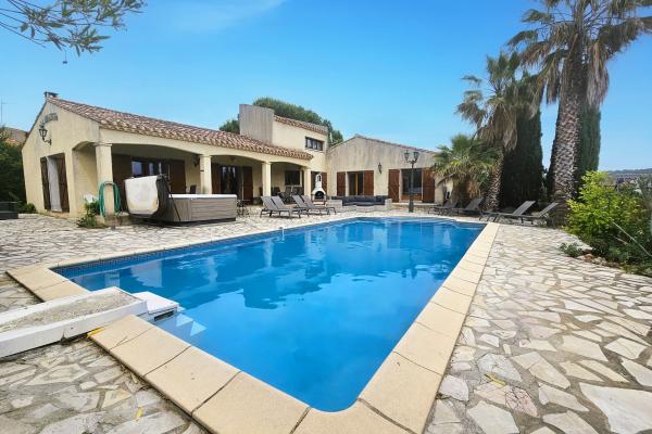 10-persoons villa in centrum Félines-Minervois met zwembad - thumbnail 1
