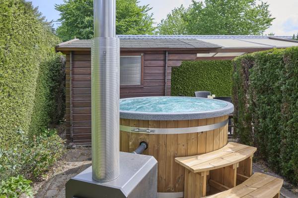 Knus chalet met hottub op de Veluwe, ideaal voor natuurliefhebbers - thumbnail 2
