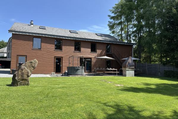 Vrijstaand vakantiehuis in Gouvy voor 22 personen met bubbelbad en sauna - thumbnail 1