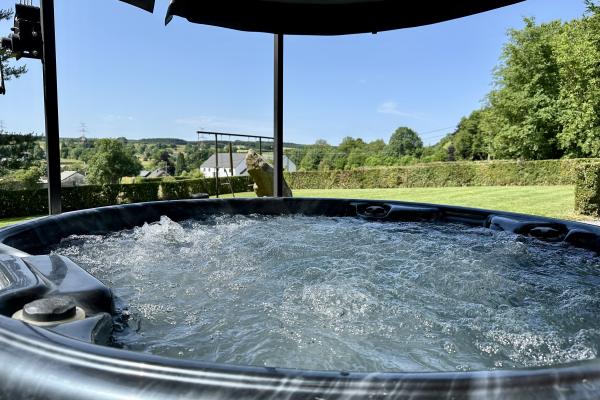 Vrijstaand vakantiehuis in Gouvy voor 22 personen met bubbelbad en sauna - thumbnail 2