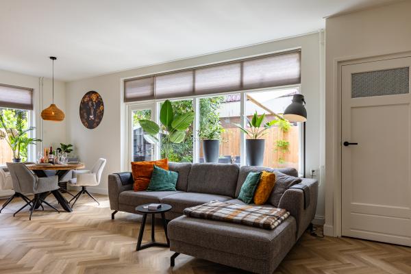 Sfeervol appartement met privé binnenplaats in centrum Warmenhuizen - thumbnail 1