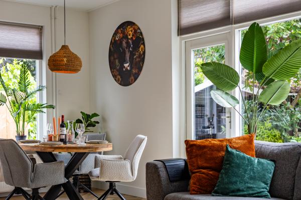 Sfeervol appartement met privé binnenplaats in centrum Warmenhuizen - thumbnail 3