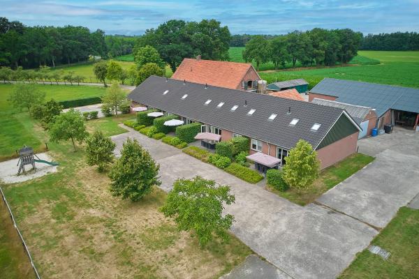 Landelijke vakantiewoning De Eik in Twente met weids uitzicht - thumbnail 2