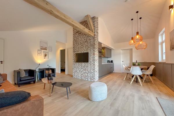 Luxe vrijstaand vakantiehuis met hottub in groene omgeving bij Breda - thumbnail 3