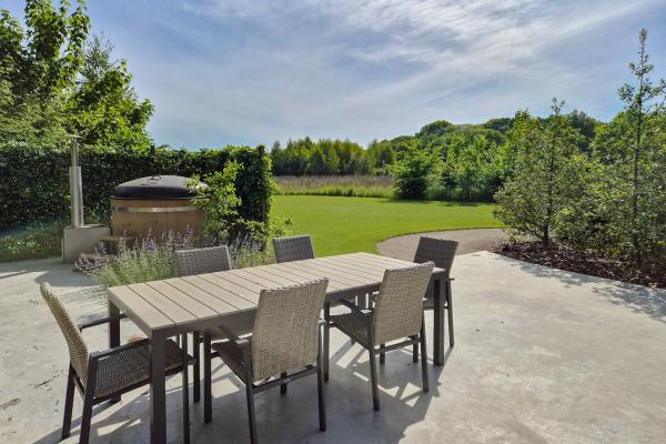 Luxe vrijstaand vakantiehuis met hottub in groene omgeving bij Breda - thumbnail 6