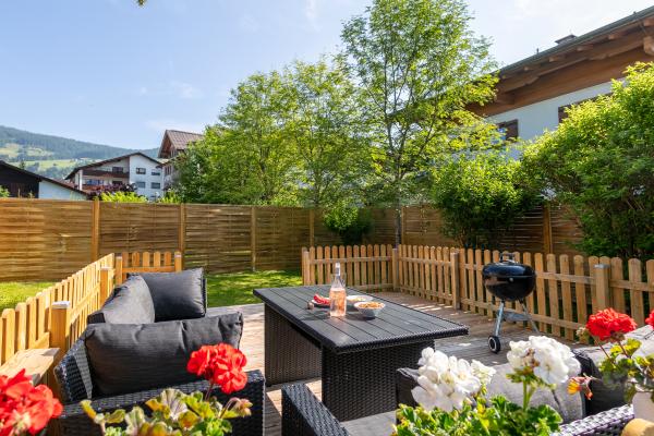 Ruim groepsappartement met tuin aan de piste in Kirchberg - thumbnail 1